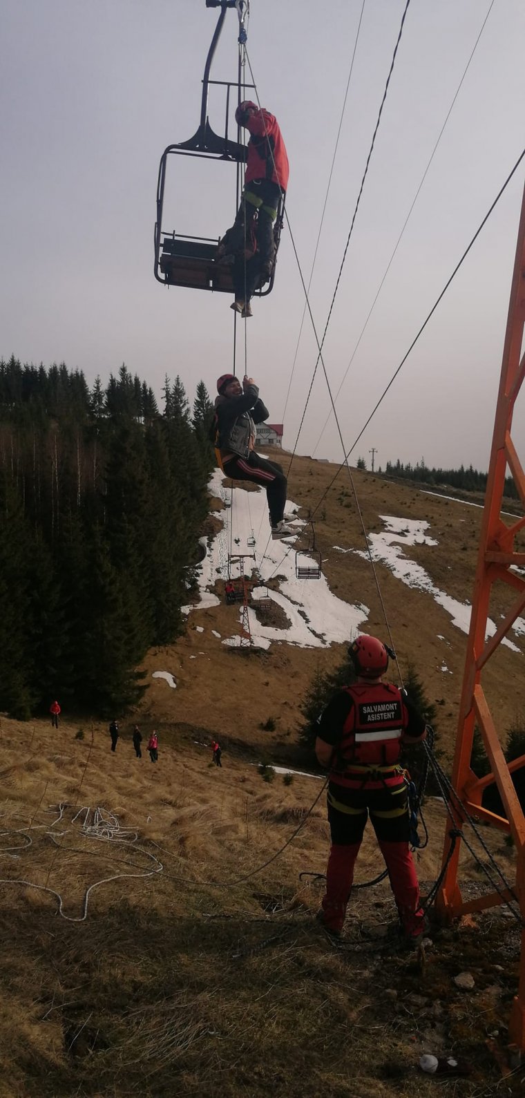 Hatezer lejre bírságolták a dornavátrai libegőt terepjárójával leállító férfit