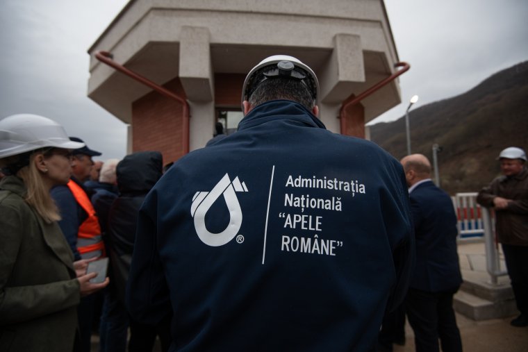 A Jobbik szerint nem igaz, hogy kiszűrik a szemetet a romániai folyókon, az RMDSZ-hez „irányítanák” Szijjártót