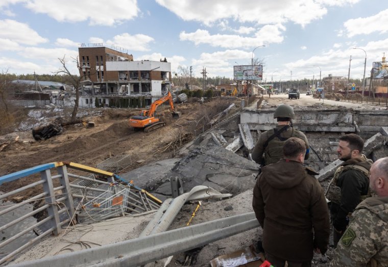 Újabb tömegsírt találtak Kijev megyében mintegy 900 holttesttel