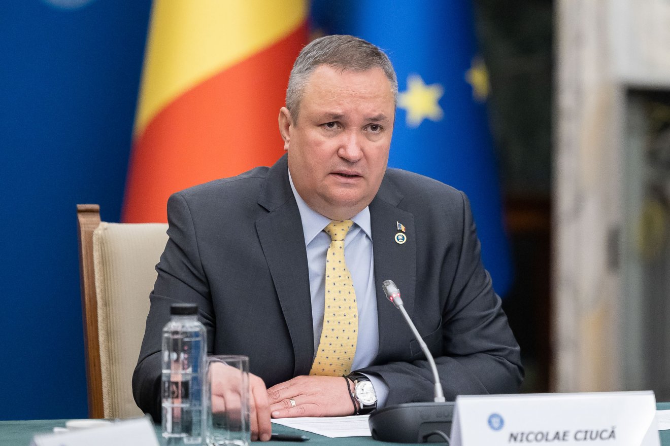 Nicolae Ciucă kormányfő szerint három hónap elteltével elemzik a helyzetet, és ennek függvényében döntenek a további lépésekről •  Fotó: gov.ro