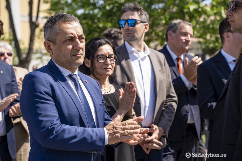 Magyarországi vendégek: Potápi Árpád János és Brendus Réka •  Fotó: Haáz Vince