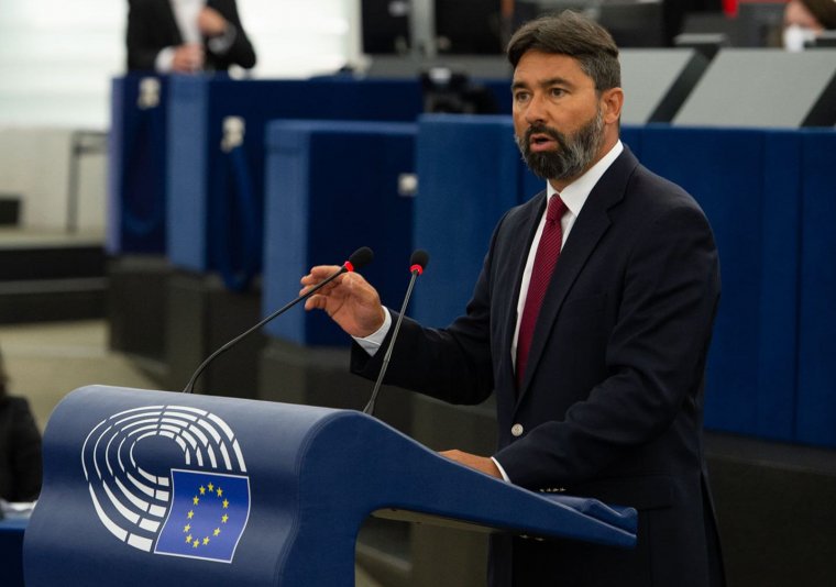 Hidvéghi Balázs a BBC-nek: fenn kell tartanunk gazdasági erőnket, meg kell tudnunk védeni saját állampolgárainkat