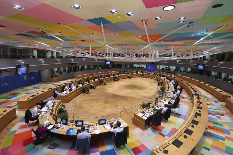 Elfogadta az EU az olajembargót is magában foglaló szankciós csomagot Oroszországgal és Fehéroroszoroszággal szemben