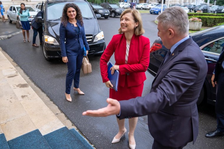 A belügyi tárca szerint Věra Jourová értékelte azt, ahogyan a román hatóságok a háború miatti krízishelyzetet kezelik