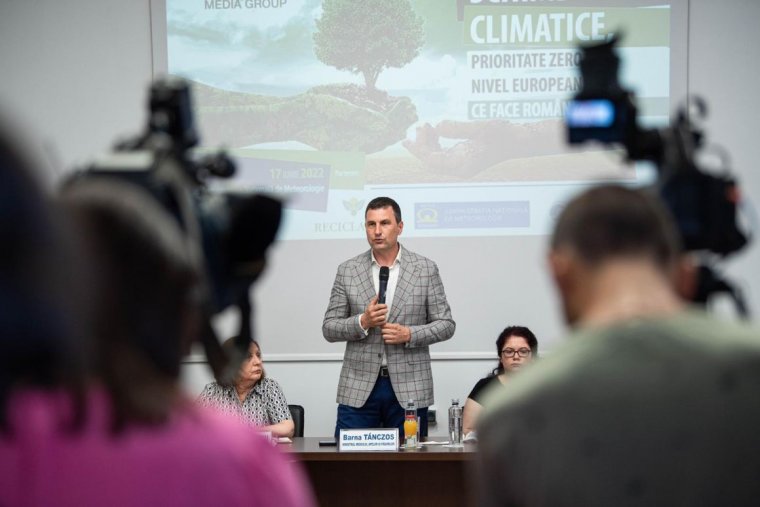 Tánczos: törvényesek a magyarországi támogatások, nem csak magyarok a kedvezményezettek