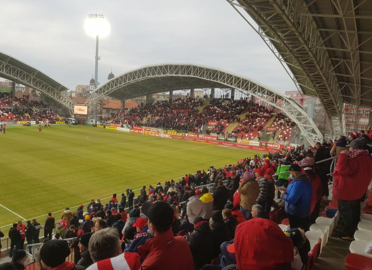 Visszatértünk a járvány előtti normalitáshoz, de néhány ágazat még mindig nem tért magához