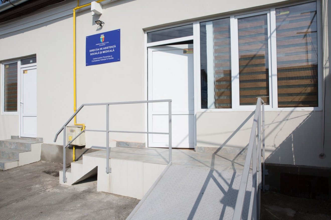 A központ kolozsvári, Maramureșului utca 1-es szám alatti székhelye, ide lehet segítségét fordulni •  Fotó: Dan Tautan