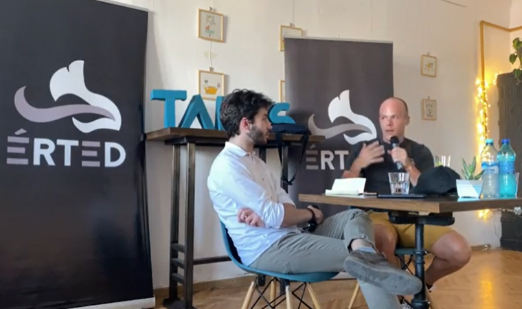 Nemcsak menők, fontosak is: a szuperhősfilmek társadalmi hatásairól beszélt Szirmai Gergely magyarországi youtuber