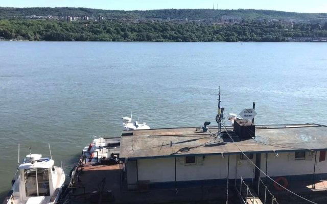 Több szénszállító hajó rakománya begyulladt a Dunán, egymást okolják a román és bolgár hatóságok