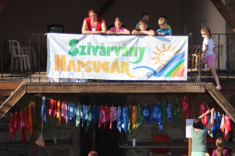 Együtt a Napsugár erdélyi „nagycsaládja” – Találkozót szervezett a kolozsvári gyermekirodalmi lap szerkesztősége