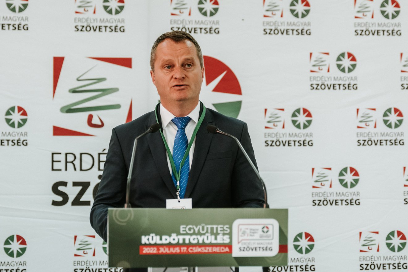Mezei János, az új párt elnöke •  Fotó: Néppárt press