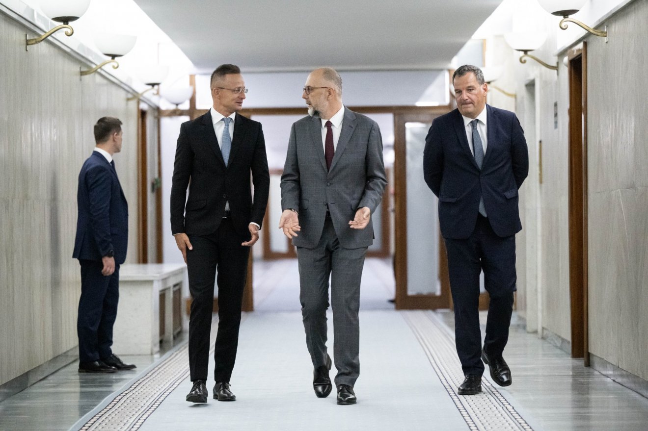 •  Fotó: Facebook/Szijjártó Péter