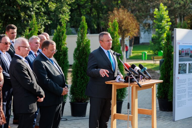 Ciucă szerint „nem időszerű” a Ciolacu által felvetett kormányátalakítás