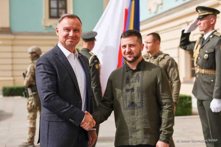 Duda: Ukrajnának vissza kell szereznie a Krím félszigetet, Oroszországot ki kell szorítani az összes megszállt területről