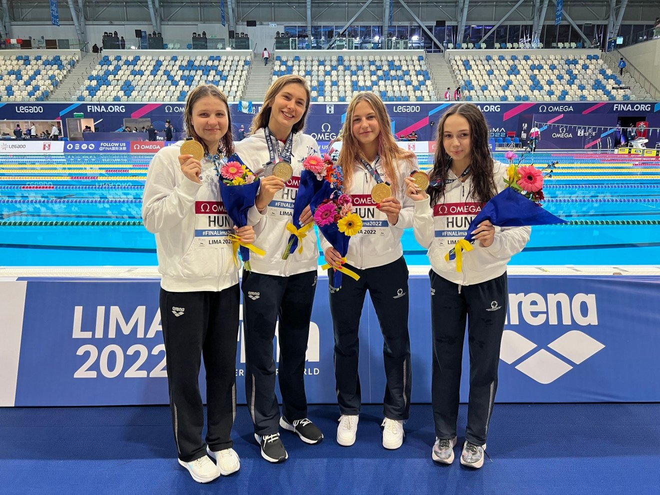 A Pádár Nikolett, Molnár Dóra, Gyurinovics Lili, Ábrahám Lilla Minna alkotta 4x200 gyorsváltó közel négy másodperces fölénnyel nyert •  Fotó: Magyar Úszó Szövetség