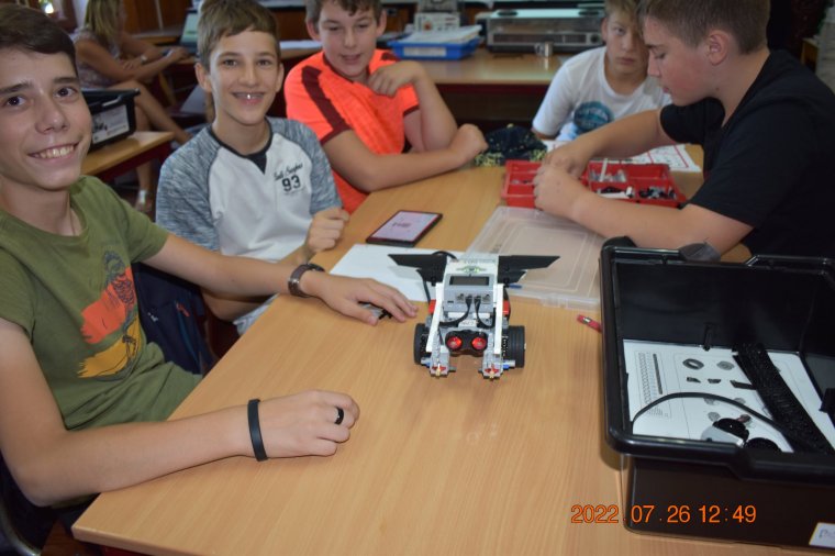 Hagyomány és innováció találkozása a 20. kalotaszentkirályi alkotótáborban