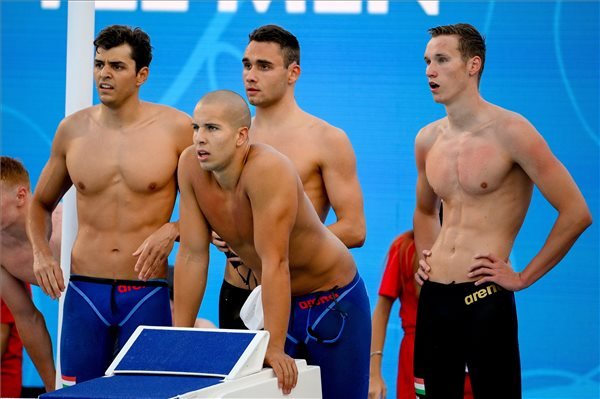Ezüstérmes lett a magyar férfi gyorsváltó 4x100 méteren