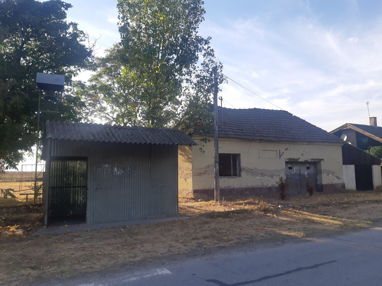 Jöttek, mennének. Szerbiában mintegy 10 ezer migráns tartózkodik •  Fotó: Ábrám Zoltán