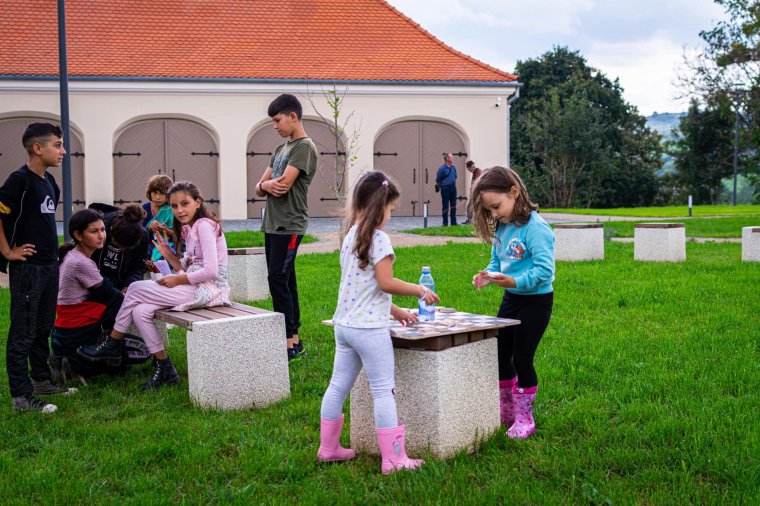 Ünneplőbe öltözött a paszmosi Teleki-kastély: háromnapos fesztivállal ünnepelik a felújított főúri lakot