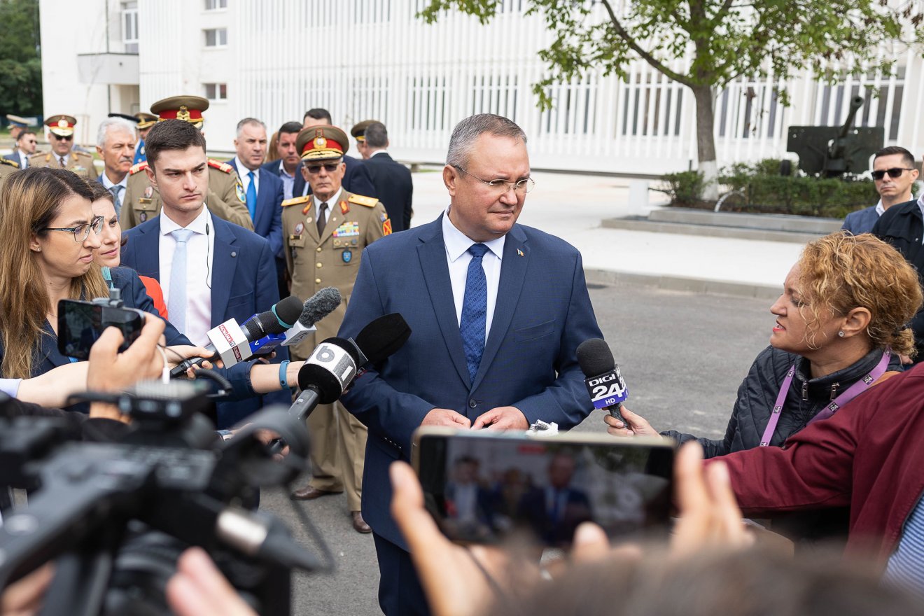 Nicolae Ciucă kormányfő szerint a jelenlegi járványadatok alapján nem lesz szükség online oktatásra •  Fotó: gov.ro