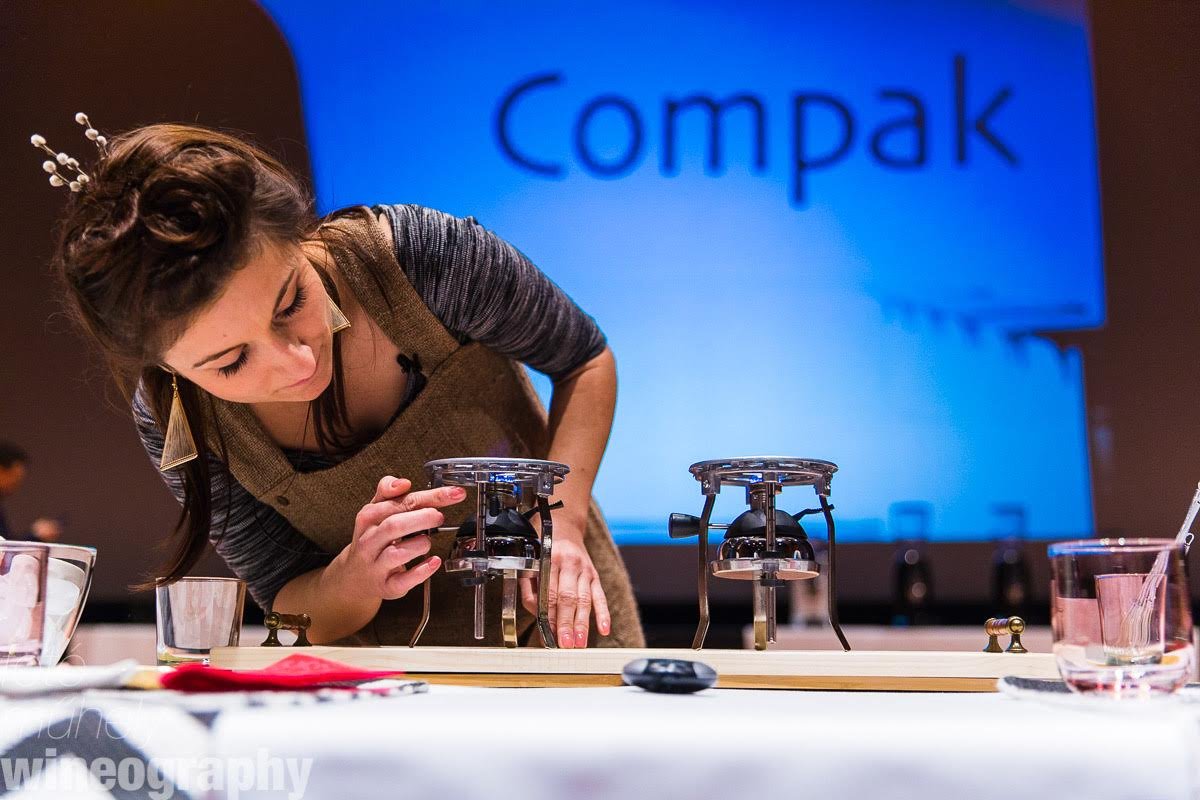 Az ibrikes kávéfőzés és a dzsezva készítésének titkaiba avatott be Dobra Réka a kávé világnapján • Fotó: Dobra Réka/Facebook