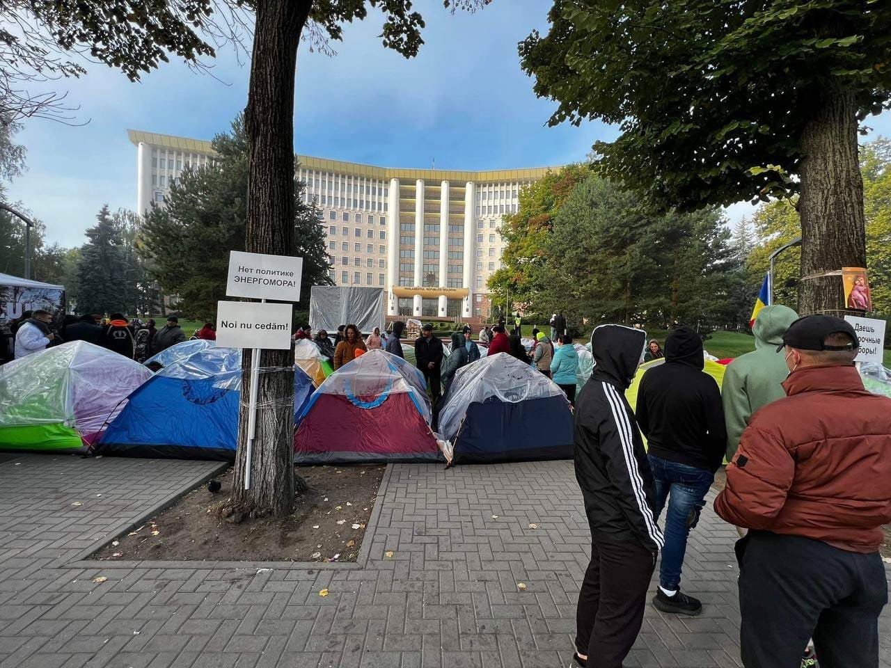 Kormánypárti megmozdulás Chișinăuban. Moszkva belpolitikai válságot gerjesztene a Moldovai Köztársaságban •  Fotó: Șor Párt/Facebook