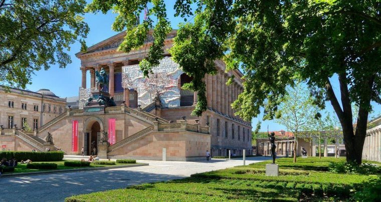 Ezúttal berlini múzeumokban garázdálkodtak klímaaktivisták, célkeresztben Toulouse-Lautrec és egy dinoszaurusz