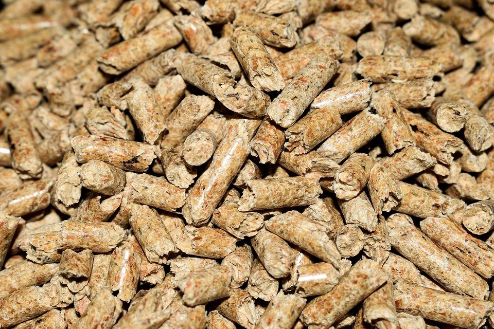 Égető probléma. A cégek szerint vállalhatatlan a pelletre kivetett árplafon •  Fotó: Pixabay.com