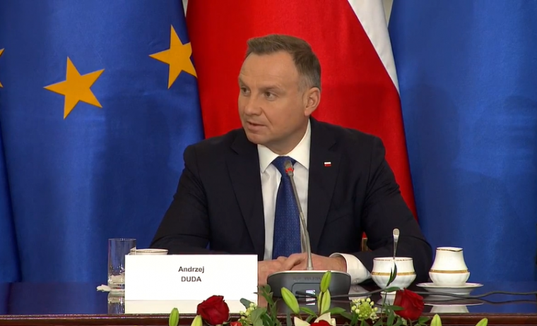 Varsó és a NATO szerint is ukrán légvédelmi rakéta csapódott be Lengyelországban