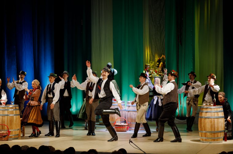 Fordított élettörténet: Novák Péter rendezi a Nagyvárad Táncegyüttes új előadását