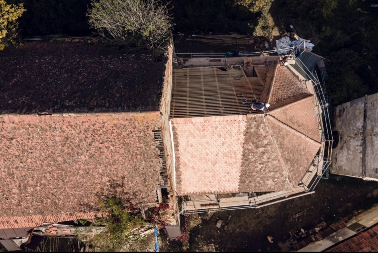 Bár számítottak rá, mégis nagyon fáj a vermesi templomtető beomlása