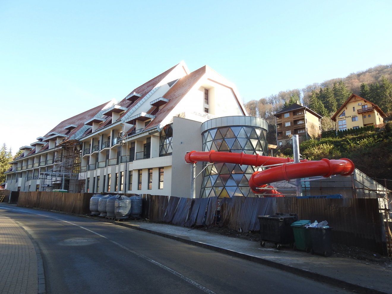 Káli Zoltán vállalkozó épülő élményfürdős szállodakomplexuma •  Fotó: Makkay József