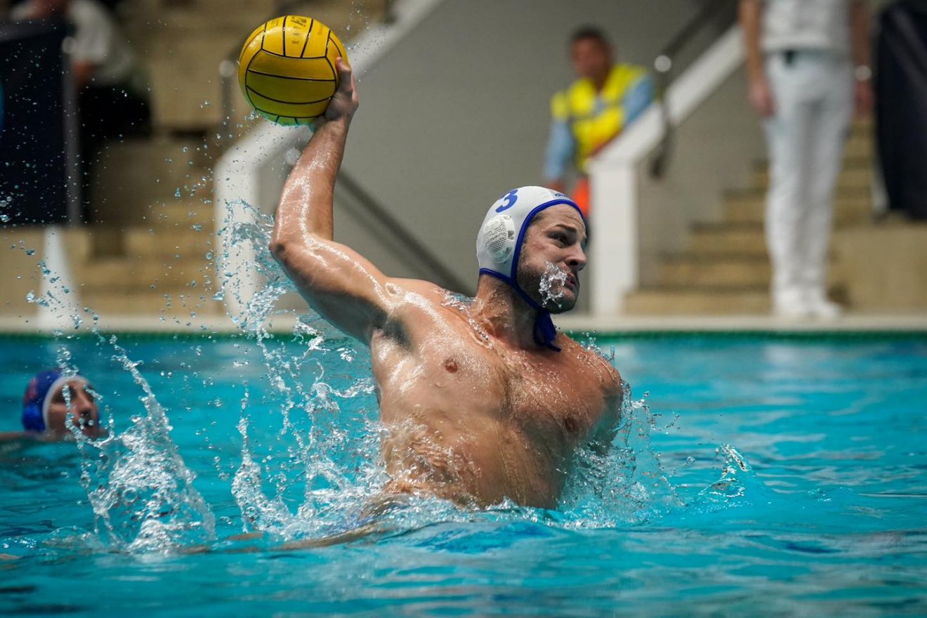 A válogatott Manhercz Krisztián egymaga 11 gólt rámolt be a görögöknek, ismét főtáblán az OSC •  Fotó: OSC Waterpolo