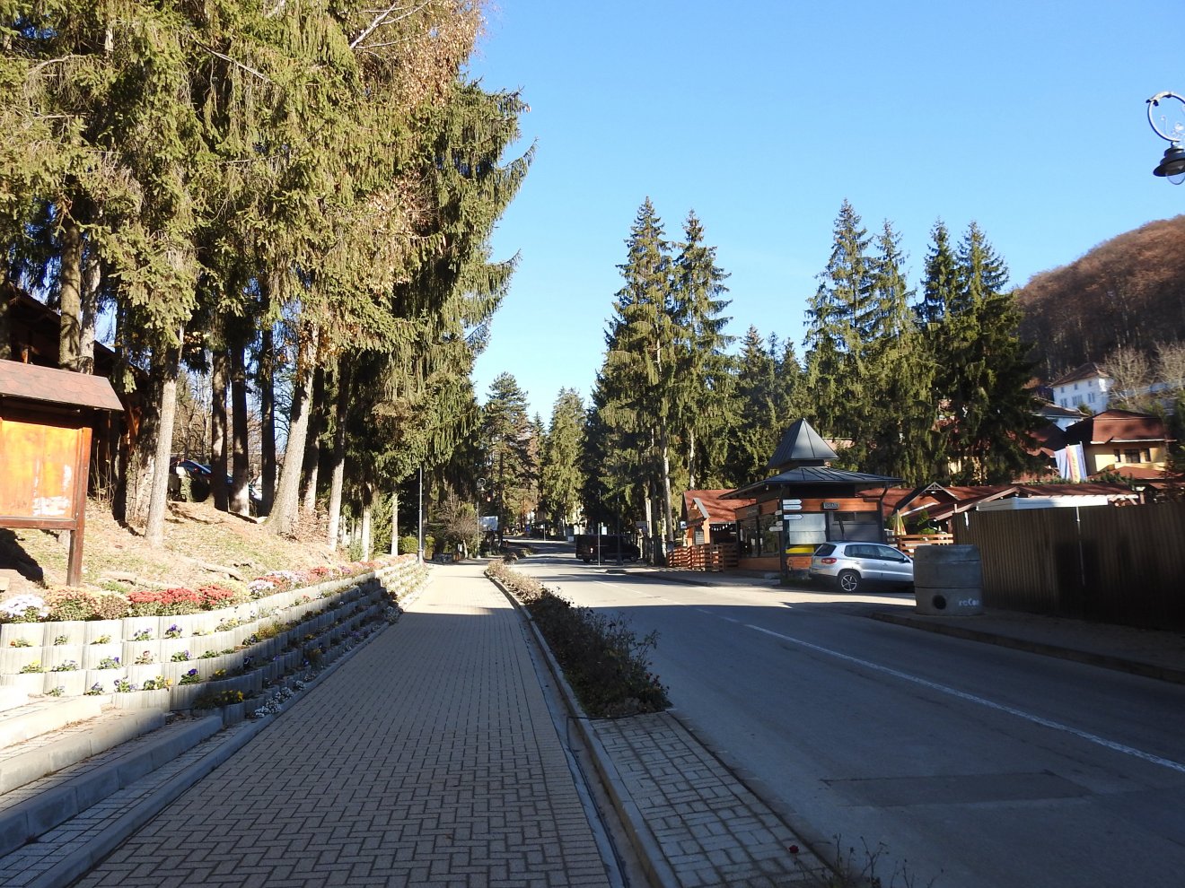 Tiszta utca, rendes ház. Szovátán adnak a tiszta városképre •  Fotó: Makkay József