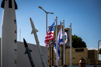 Trump bejelentette, hogy Észak-Amerikában kiépül az Aranykupola rakétavédelmi rendszer