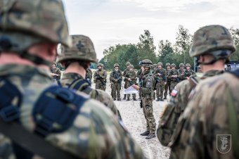Nő a feszültség a lengyelek és a fehéroroszok között, Varsó tízezerre növeli a határ közelébe vezényelt katonák számát