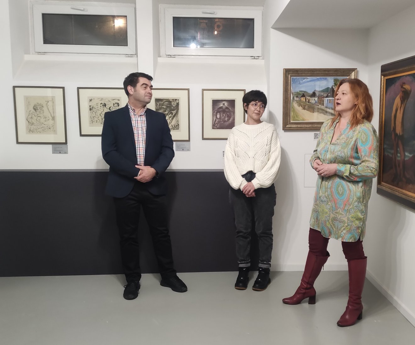 Robert Strebeli, a nagybányai Szépművészeti Múzeum igazgatója, Flavia Craioveanu, a Muzeon alapító-igazgatója és Botiș Enikő muzeográfus a megnyitón •  Fotó: Tóth Gödri Iringó