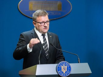 Minden különleges nyugdíjat újraszámolnak, amely meghaladja a korábbi kereset szintjét, ígéri a munkaügyi miniszter