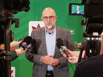 „Elfogadhatatlan a kommunista lopás szentesítése” – Kelemen Hunor reagált a Krónika cikkére