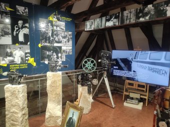 Tudatosítani a filmes múltat: megnyílt az Erdélyi Mozgóképmúzeum Kolozsváron