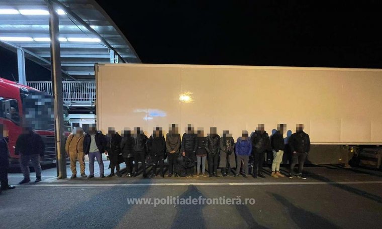 Utánfutó alatt próbált Magyarországra jutni tizenöt migráns Nagylaknál