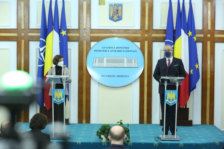Francia miniszter Bukarestben: Párizs kész katonákat és haditechnikát küldeni Romániába