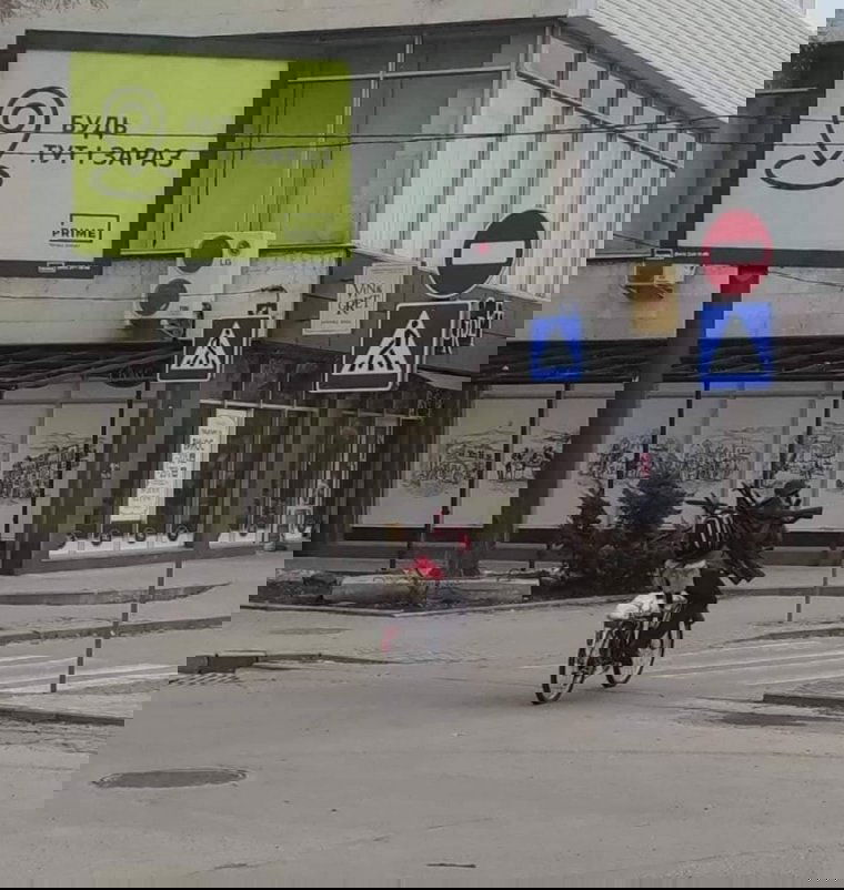 Németország mégis ad fegyvereket Ukrajnának, kijárási tilalom Kijevben