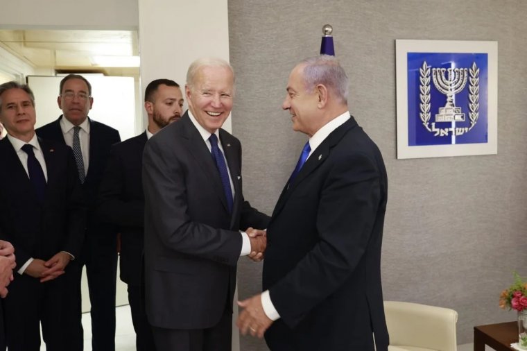 Biden azonnali tűzszünetre szólított fel Gázában egy Netanjahuval folytatott beszélgetésen