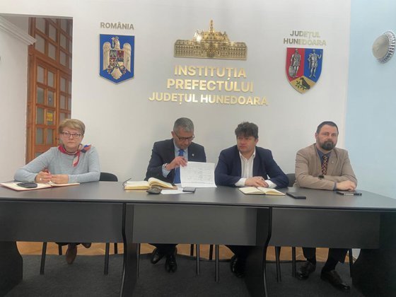 Ki kell lakoltatni a lakókat 11 épületből egy Hunyad megyei városban az elmúlt napok földrengései nyomán