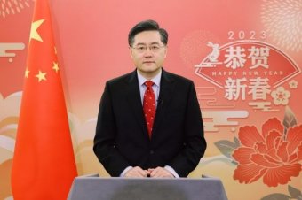 Béketárgyalást és a legitim biztonsági érdekek tiszteletben tartását követeli Oroszországtól és Ukrajnától Kína