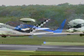 A NATO több, jelenleg Németországban állomásozó légtérellenőrző repülőgépet helyez át Romániába