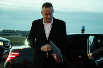 A Magyarországot Romániával összekötő negyedik gyorsforgalmi útról, gázszállításról is tárgyalt Szijjártó Péter Bukarestben