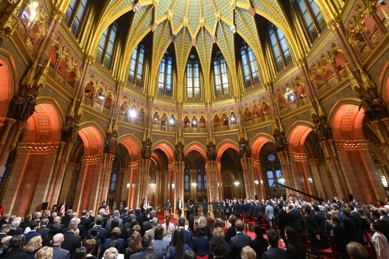 Orbán János Dénes költő Kossuth-, Péntek János nyelvész Széchenyi-díjban részesült a nemzeti ünnep alkalmából