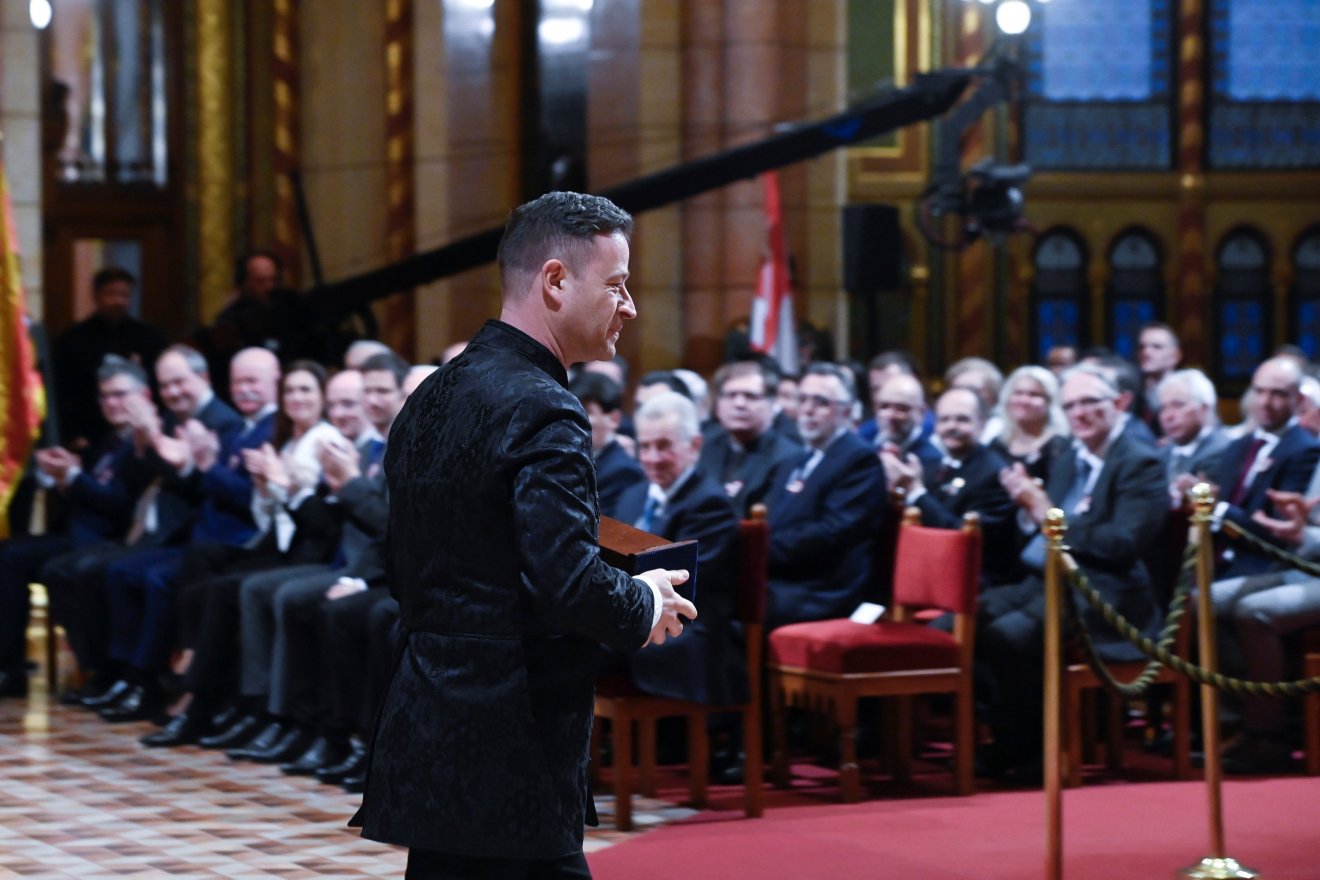 Orbán János Dénes, miután átvette a Kossuth-díjat •  Fotó: MTI/Koszticsák Szilárd